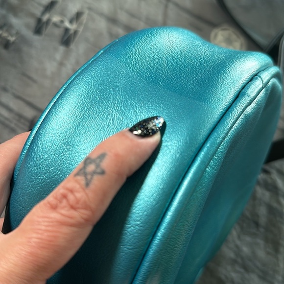 LOVE PAIN AND STICHES HANDCRAFTED SMALL HAPPY HOT PINK TEAL METALLIC CROSSBODY - Picture 10 of 10